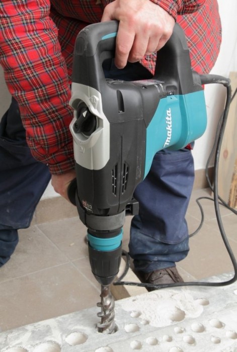 Makita HR4003C