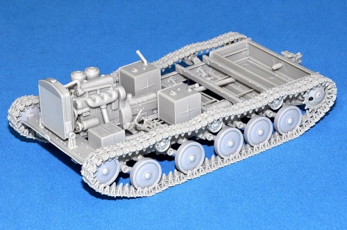 MiniArt Ya-12 Soviet Artillery Tractor (1:35)