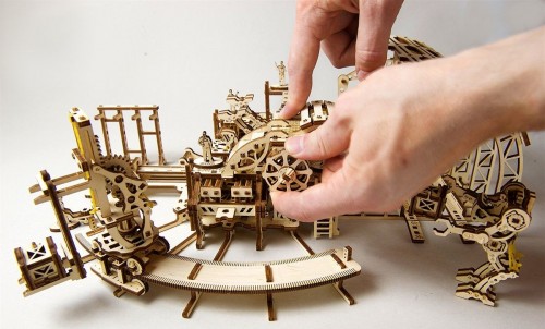 UGears Robot Factory 70039