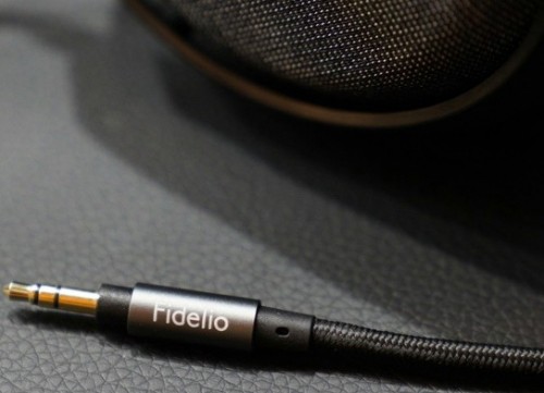 Philips Fidelio X3