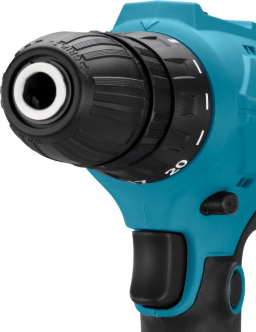 Makita DF0300