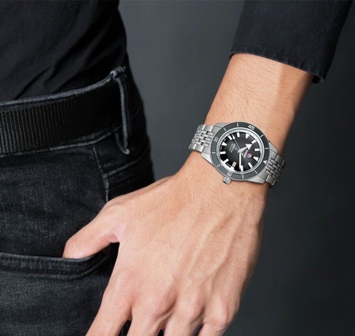 RADO Captain Cook Automatic R32105103