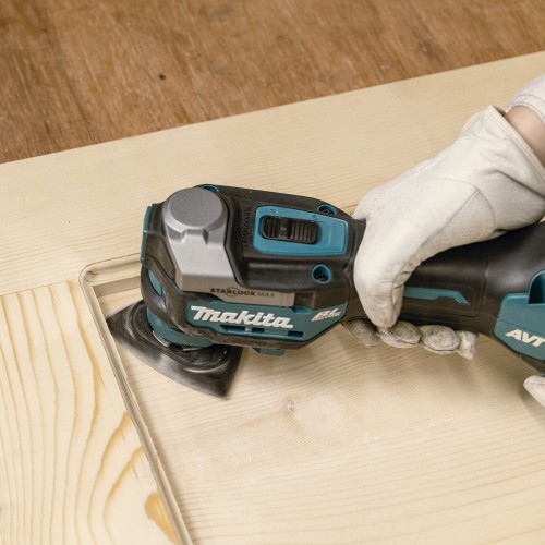 Makita TM001GD201