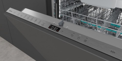Hisense HV 673D64