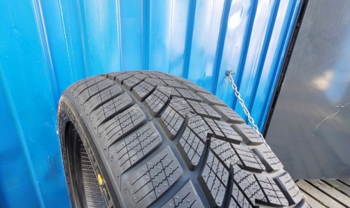 CrossWind Grip Peak Winter