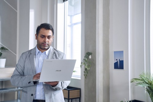 Asus ExpertBook CX54 Chromebook Plus CX5403CMA