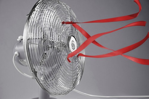 SWAN Retro 12 Inch Desk Fan