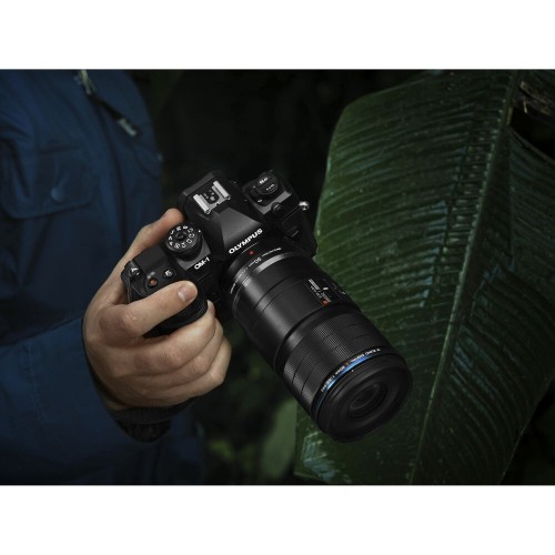 Olympus 90mm f/3.5 ED Macro IS Pro