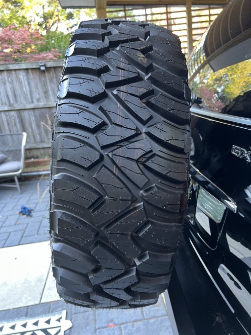 Kumho Road Venture MT71