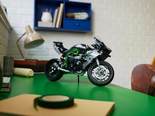 Lego Kawasaki Ninja H2R Motorcycle 42170