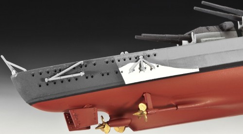 Revell Battleship Bismarck (1:700)