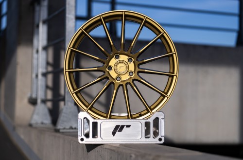 Japan Racing SL05