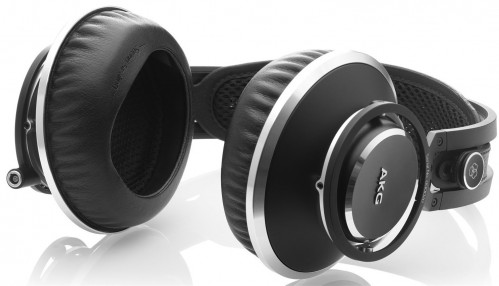 AKG K872