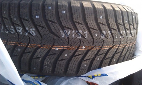 Kumho WinterCraft Ice Wi31