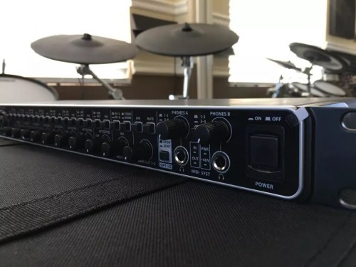 Behringer U-Phoria UMC1820