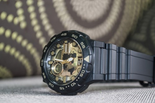 Casio AEQ-100BW-9A