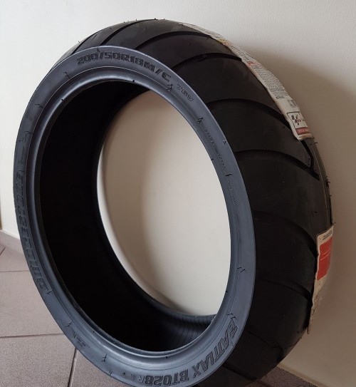 Bridgestone Battlax BT-028