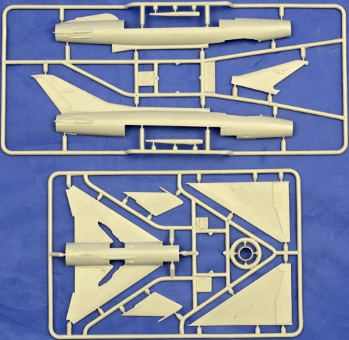 Modelsvit MiG-21F(Izdeliye 72) Soviet Supersonic Fighter (1: