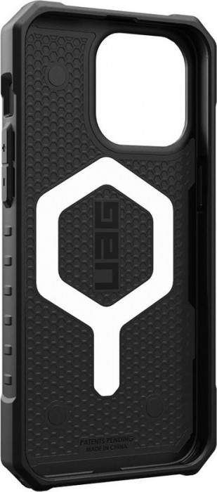 UAG Pathfinder with Magsafe for iPhone 15 Pro