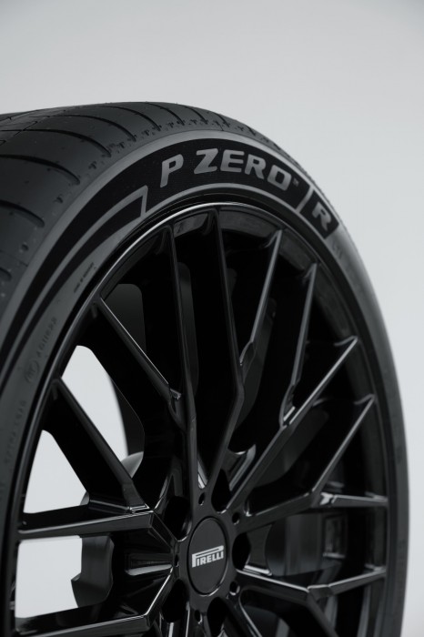 Pirelli PZero R