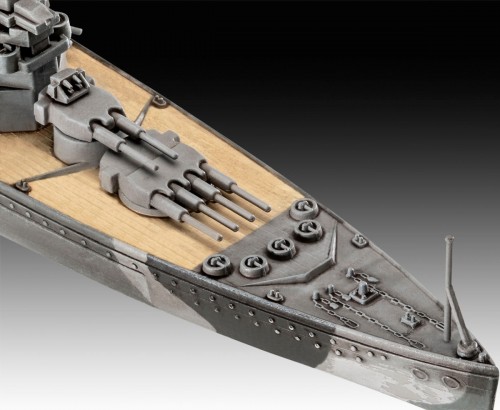 Revell Battleship HMS Duke of York (1:1200)