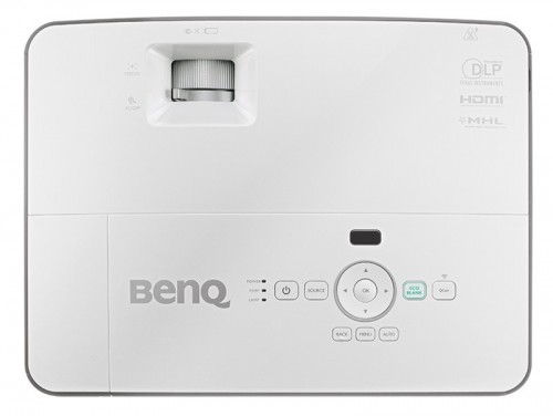BenQ MU686