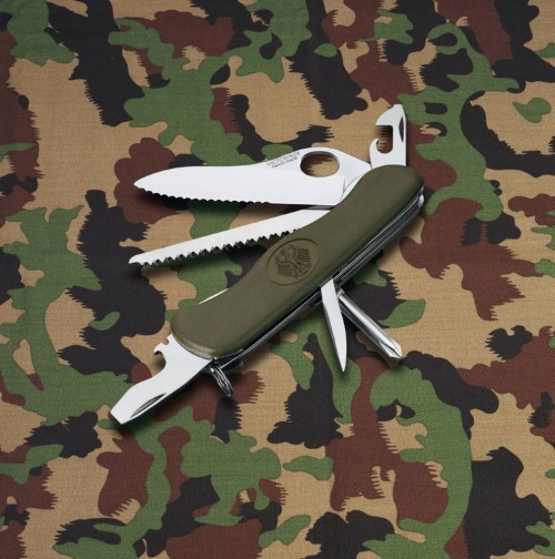 Victorinox Military