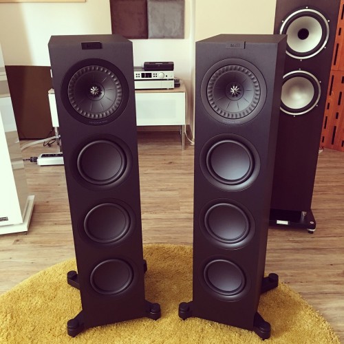 KEF Q950