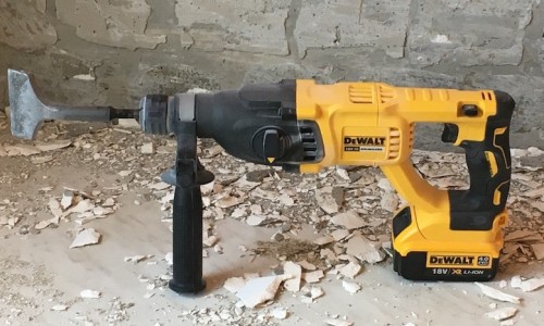 DeWALT DCH133M1