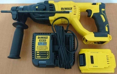 DeWALT DCH133M1