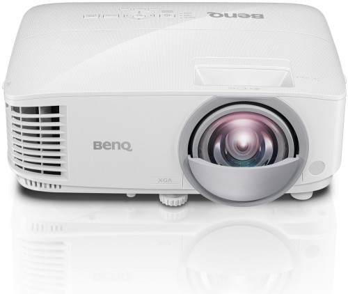 BenQ MX808ST