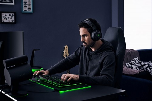Razer Nari