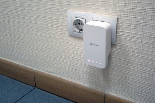 TP-LINK RE300