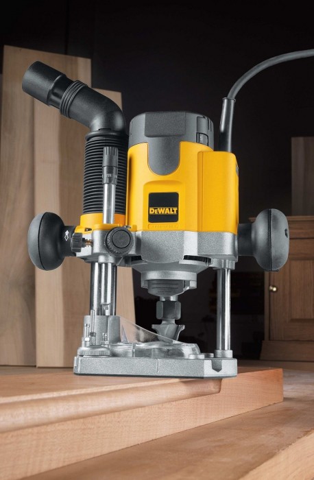 DeWALT DW621KT