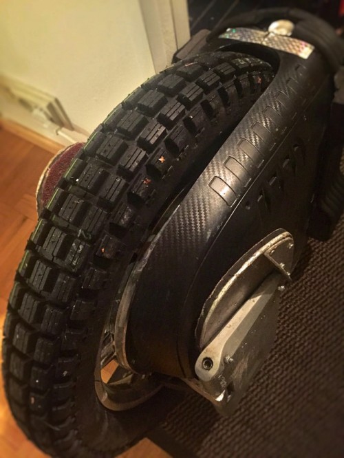 CST Tires C186