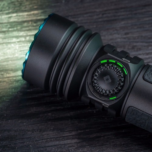 Olight Seeker 4 Pro