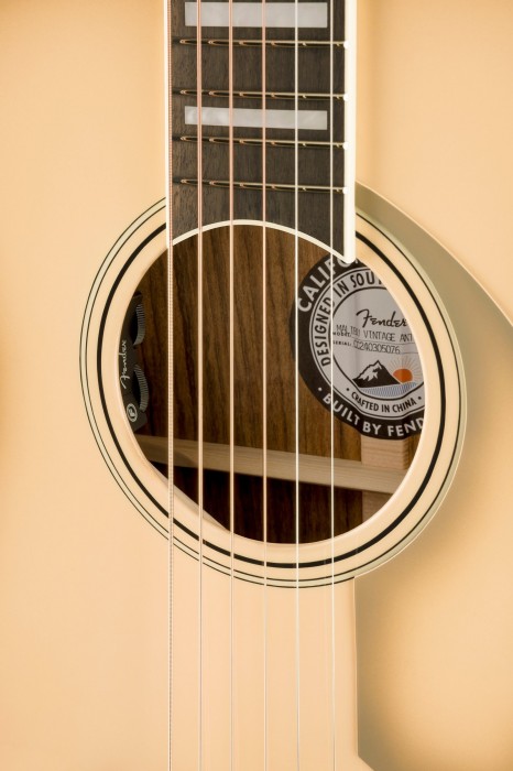 Fender Limited Edition California Vintage Palomino Antigua