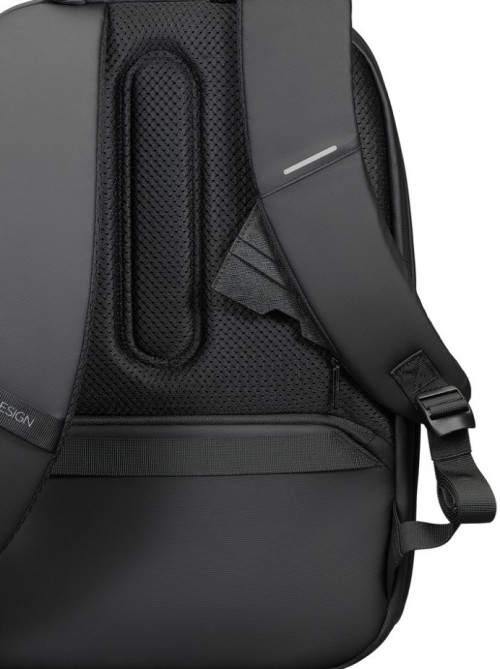XD Design Edge 17L