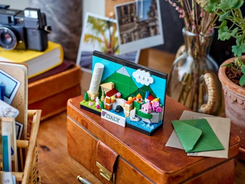 Lego Italy Postcard 40818