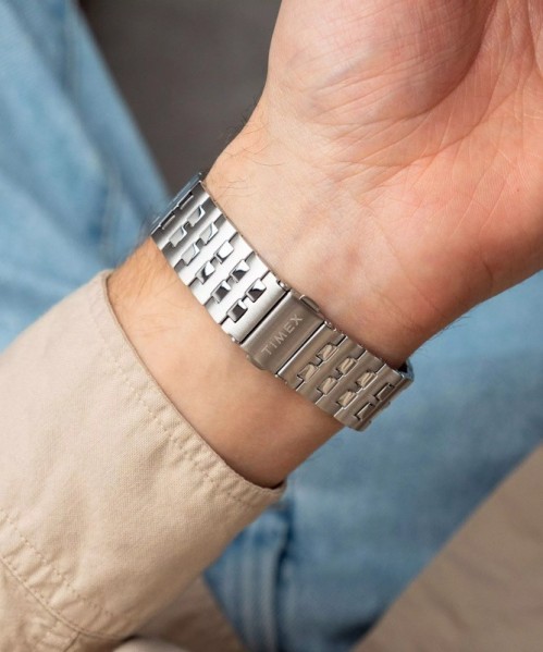 Timex X Peanuts GMT TW2W83300