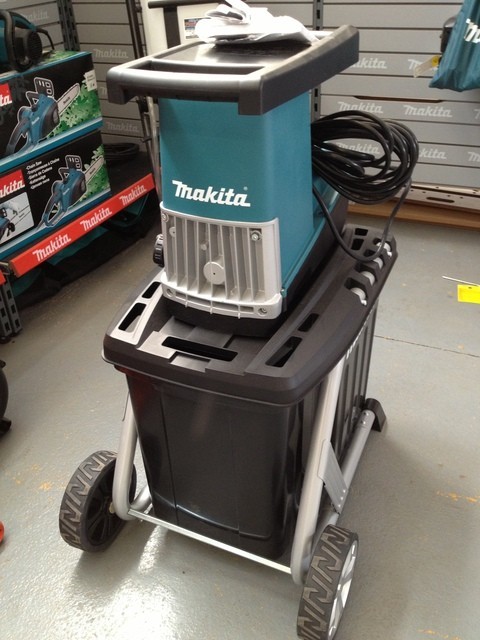 Makita UD2500