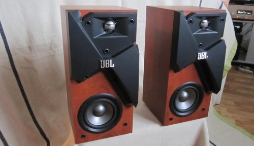 JBL Studio 130