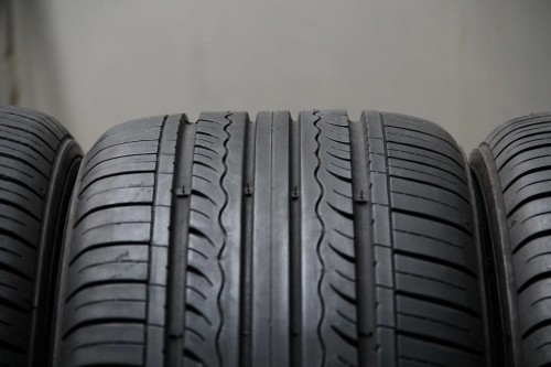 Kumho Solus KH17