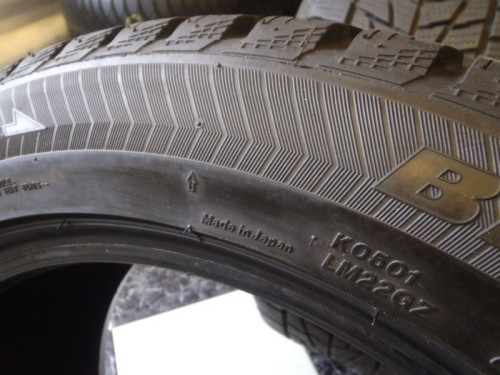 Bridgestone Blizzak LM-22