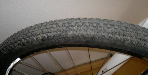 CST Tires C1747