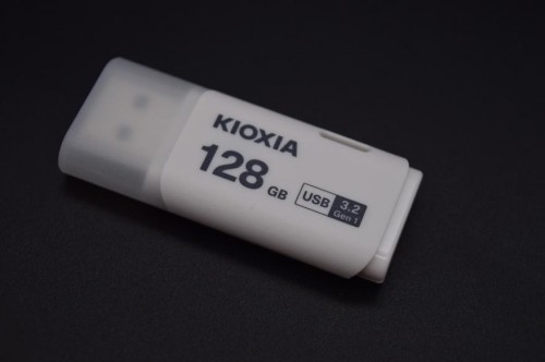 KIOXIA U301