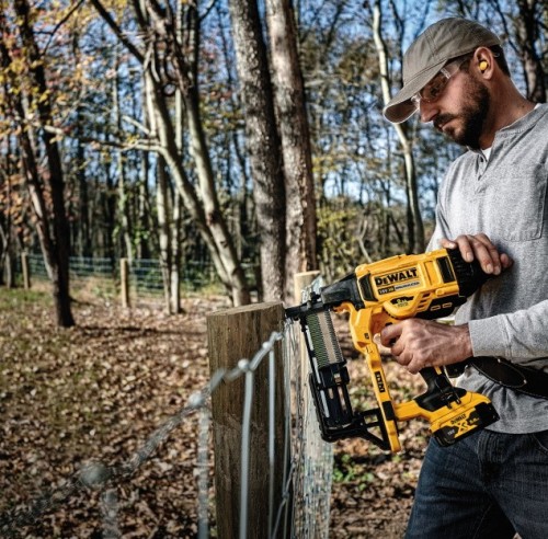 DeWALT DCFS950P2