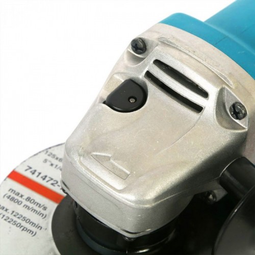 Makita 9558HNRG