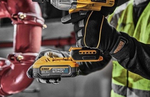 DeWALT DCF900N