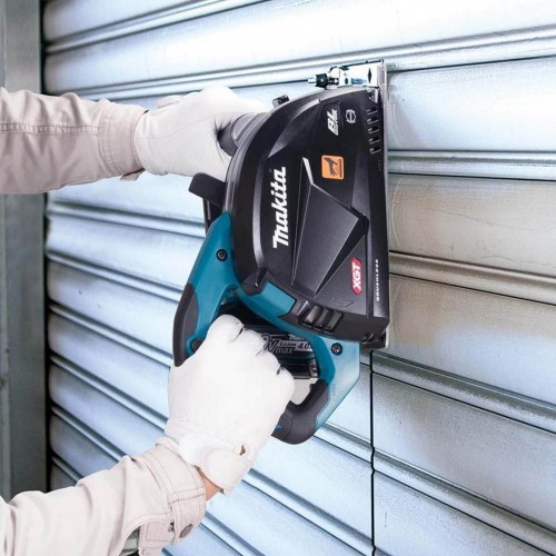 Makita CS002GZ